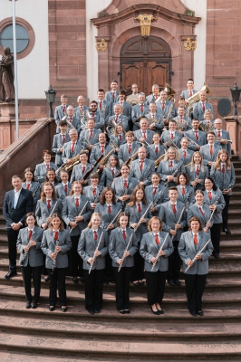 Gesamtkapelle mit Dirigent Jürgen Burmeister